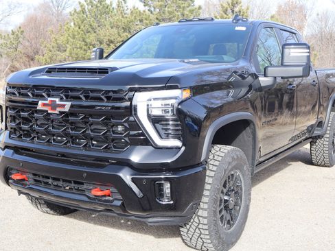 New 2026 Chevrolet Silverado 2500 ZR2 w/ LPO, Dark Essentials Package image 10