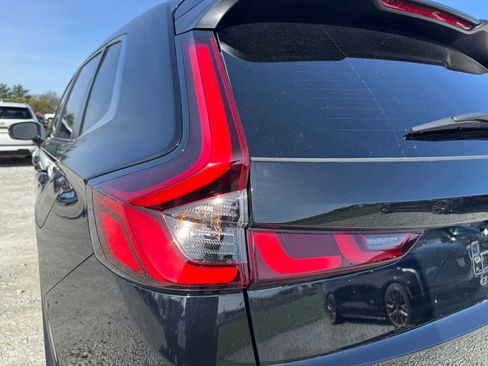 Used 2025 Honda CR-V EX image 13