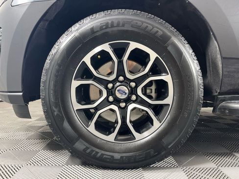 Used 2024 Ford Expedition XLT image 7