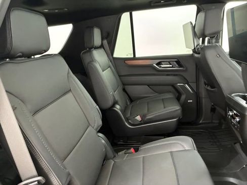 Used 2025 GMC Yukon Denali w/ Denali Reserve Package AWD/4WD image 16