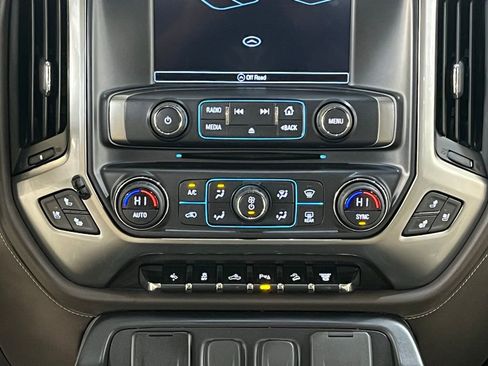 Used 2019 Chevrolet Silverado 2500 LTZ w/ Duramax Plus Package image 21