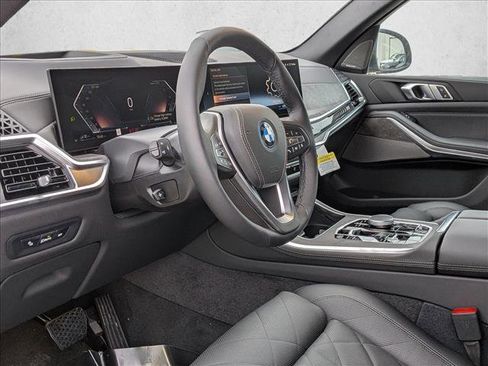 New 2026 BMW X5 xDrive50e w/ Climate Comfort Package image 3