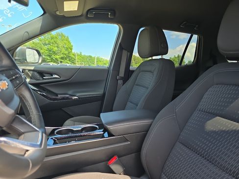 Used 2025 Chevrolet Equinox LT FWD image 20