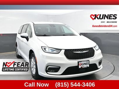 Used 2023 Chrysler Pacifica Touring-L