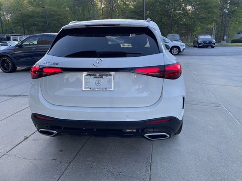 Certified 2025 Mercedes-Benz GLC 300 image 8