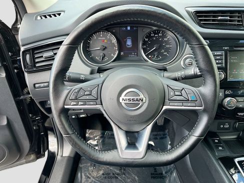 Used 2022 Nissan Rogue Sport SL AWD/4WD image 11