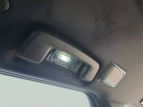 New 2026 Cadillac Vistiq Sport image 18