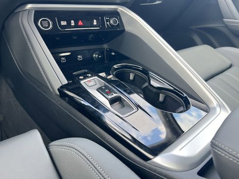 New 2025 Audi Q5 Premium Plus image 18
