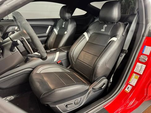 Used 2021 Ford Mustang Shelby GT500 w/ Technology Package RWD image 16