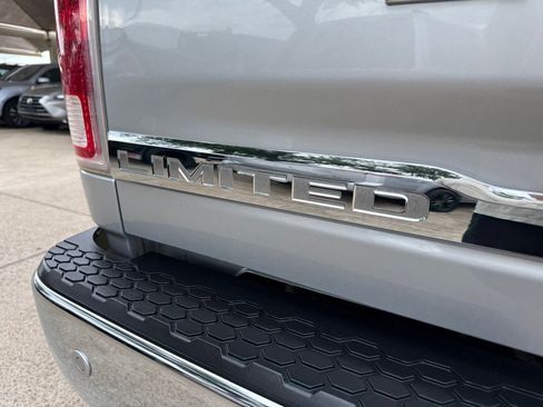 Used 2016 RAM 3500 Laramie Longhorn AWD/4WD image 9