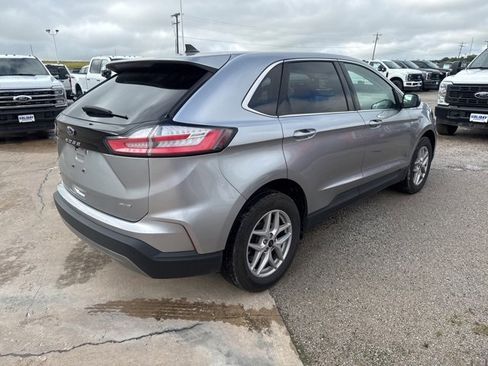 Used 2024 Ford Edge SEL image 7