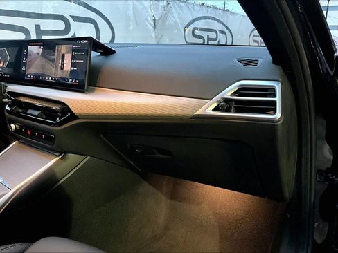 Certified 2025 BMW 330i Sedan image 18