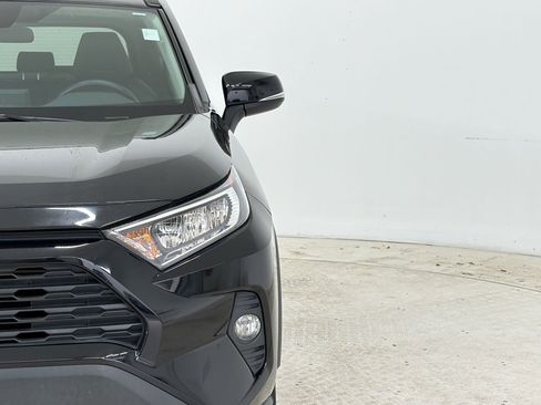 Used 2020 Toyota RAV4 XLE Premium FWD image 11