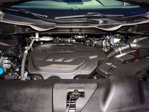 Certified 2024 Honda Odyssey Sport image 35