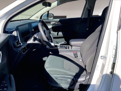 Used 2024 Kia Sportage LX image 21