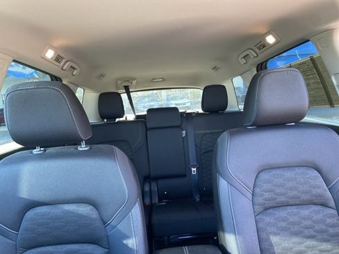 Used 2024 Nissan Pathfinder SV FWD image 18