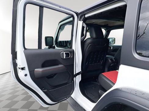 New 2023 Jeep Wrangler Unlimited Rubicon 4xe AWD/4WD image 12