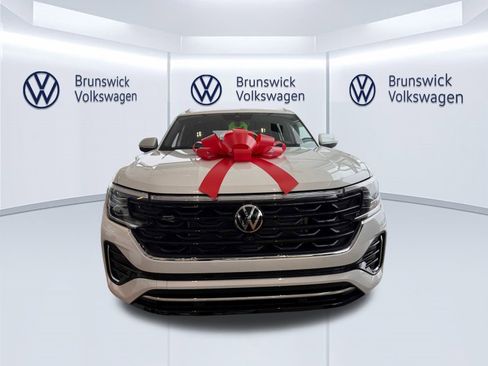 New 2026 Volkswagen Atlas Cross Sport SEL Premium R-Line AWD/4WD image 2
