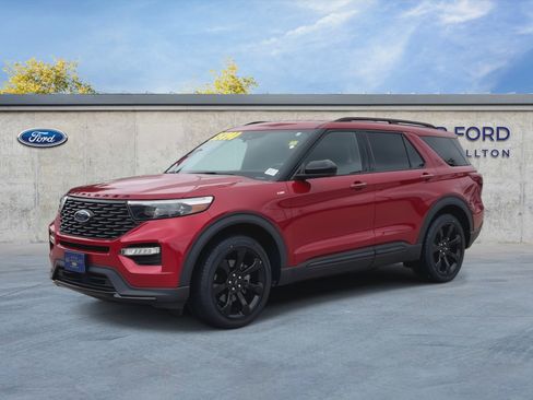 Certified 2023 Ford Explorer ST-Line w/ Class IV Trailer Tow Package RWD image 4