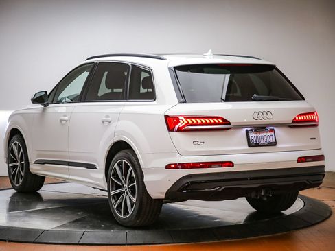 Used 2021 Audi Q7 3.0T Premium Plus w/ Premium Plus Package AWD/4WD image 2