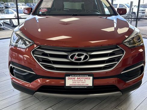 Used 2017 Hyundai Santa Fe Sport FWD image 2