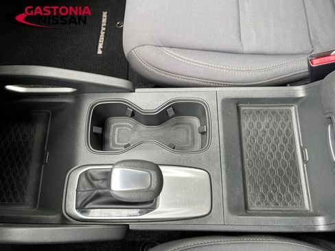 Used 2023 Nissan Frontier SV image 34