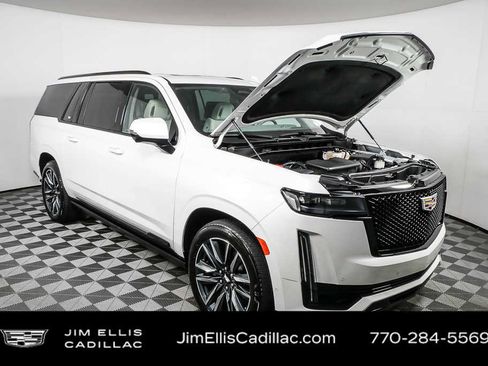 Used 2024 Cadillac Escalade ESV Sport Platinum w/ Heavy-Duty Trailer Package image 39