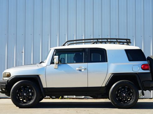 Used 2007 Toyota FJ Cruiser 2WD image 33