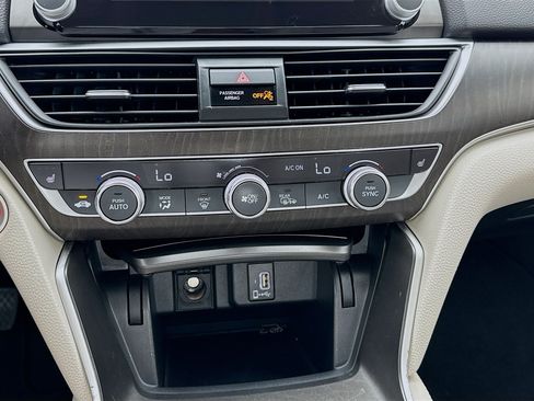 Used 2018 Honda Accord EX-L image 12