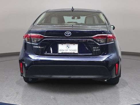 Used 2025 Toyota Corolla XLE FWD image 7