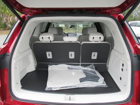 New 2026 Buick Enclave Avenir w/ Super Cruise Package FWD image 35