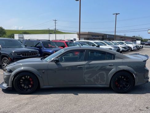 Used 2023 Dodge Charger SRT Hellcat w/ Harman/Kardon Audio Group RWD image 4