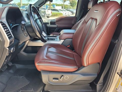 Used 2018 Ford F150 Platinum w/ Equipment Group 701A Luxury image 4