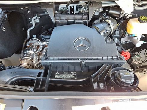Used 2025 Mercedes-Benz Sprinter 2500 image 27