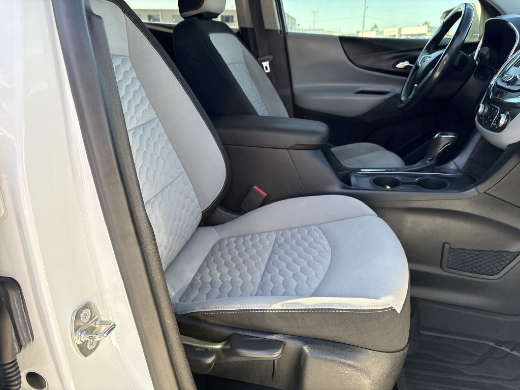 Used 2018 Chevrolet Equinox LT FWD image 28