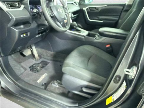 Used 2024 Toyota RAV4 LE FWD image 9
