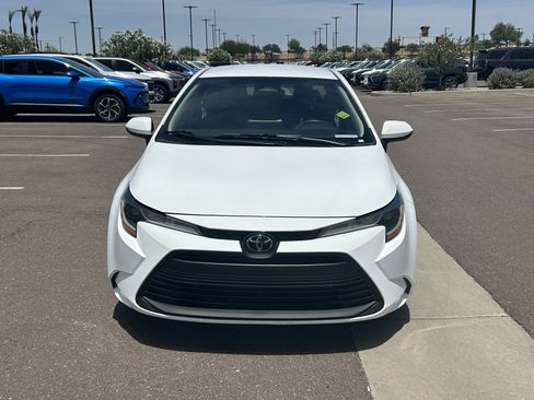 Used 2023 Toyota Corolla LE FWD image 8