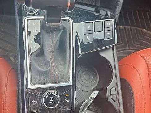 Used 2025 Kia Sportage SX AWD/4WD image 13