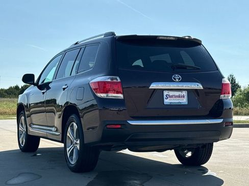 Used 2011 Toyota Highlander Limited w/ Tow Pkg FWD image 6