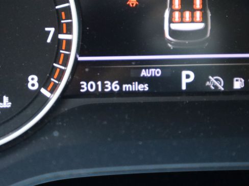 Used 2024 Nissan Pathfinder SL w/ SL Premium Package AWD/4WD image 11