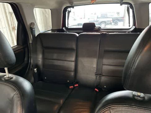Used 2005 Ford Escape Limited AWD/4WD image 5