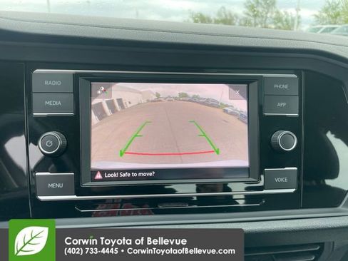 Used 2024 Volkswagen Jetta SE FWD image 10