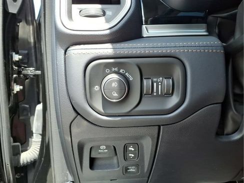 Used 2025 RAM 1500 Tungsten w/ Bed Utility Group AWD/4WD image 30