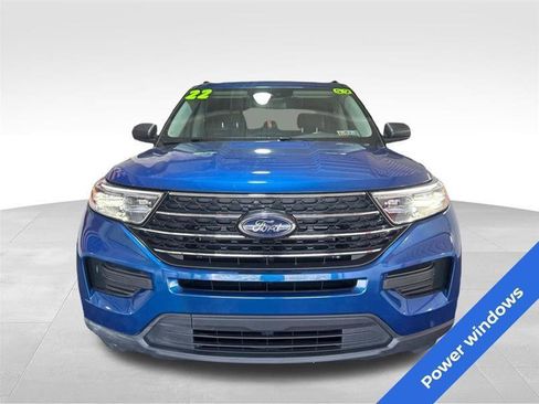 Used 2022 Ford Explorer XLT AWD/4WD image 2