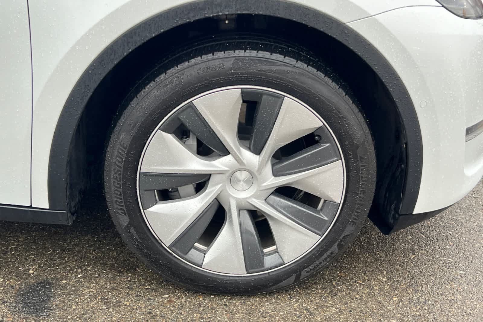 Used 2022 Tesla Model Y Long Range AWD/4WD image 18