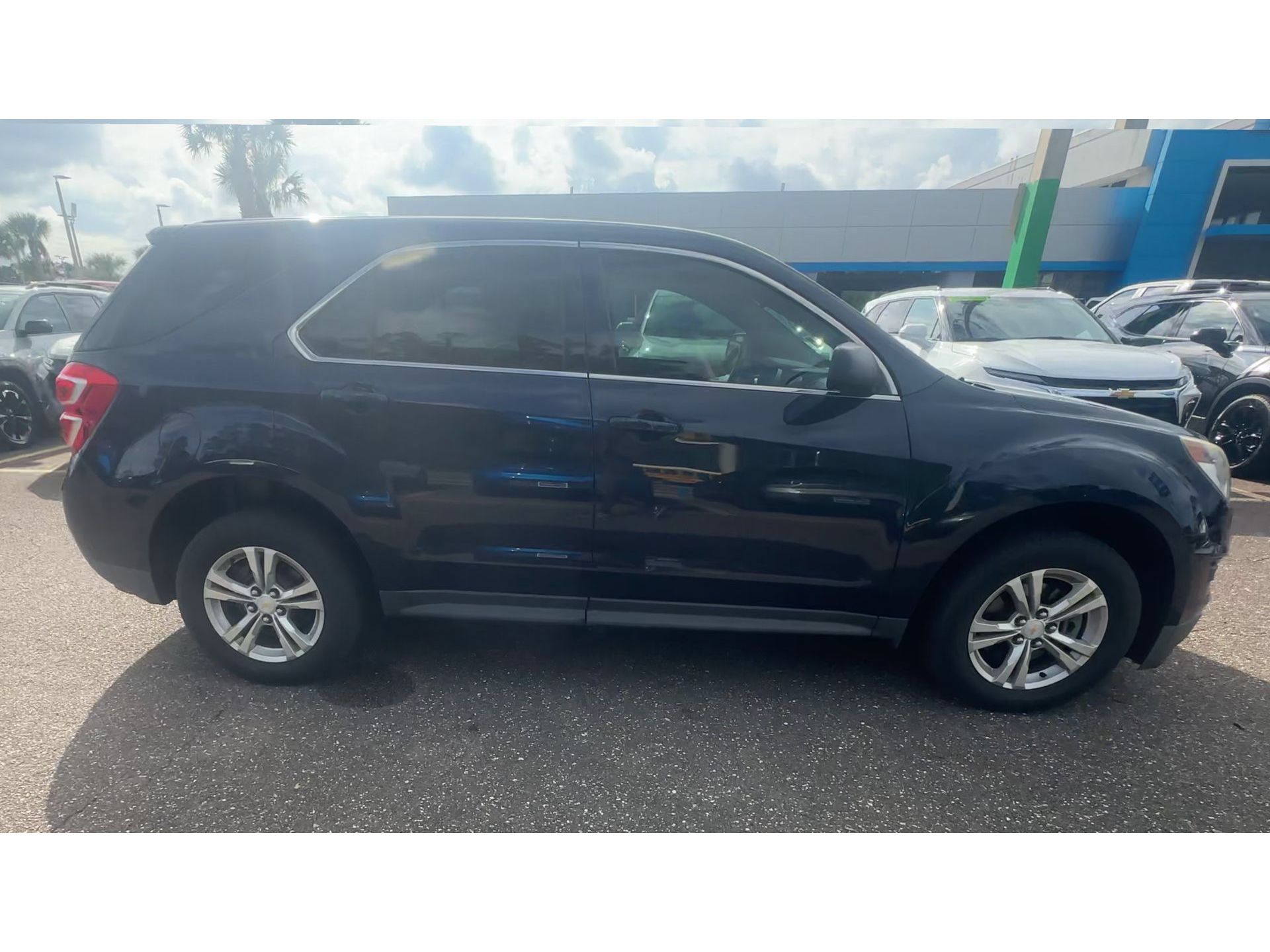 Used 2016 Chevrolet Equinox LS FWD image 9