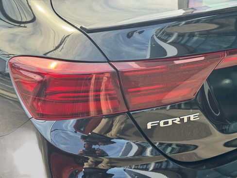 Used 2023 Kia Forte GT FWD image 9