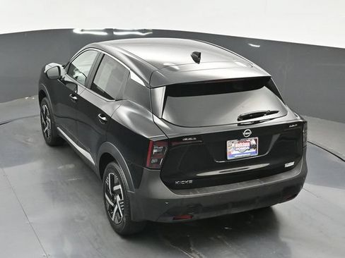Used 2025 Nissan Kicks SV w/ Charging Package FWD image 31