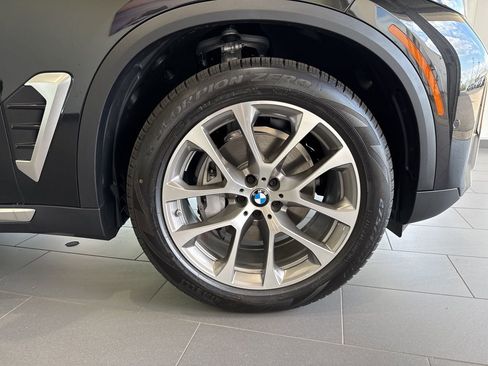 New 2026 BMW X5 xDrive40i w/ Climate Comfort Package image 57