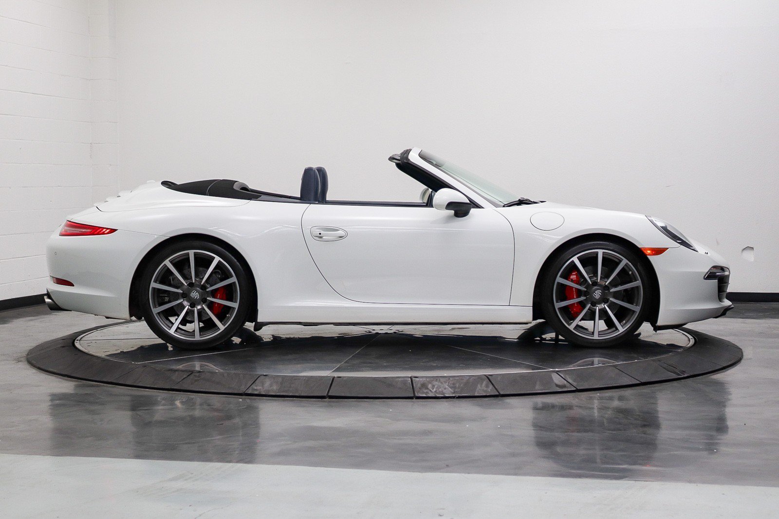 Used 2013 Porsche 911 Carrera S RWD image 14